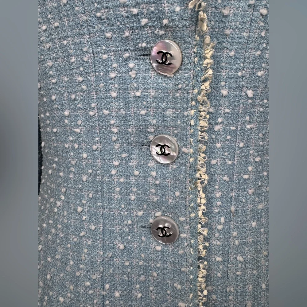 Chanel 1997 Blue White  Princess Diana Tweed Suit. - Picture 8 of 16